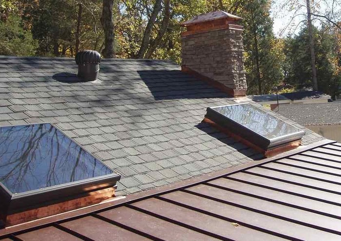 VELUX 21 inx 45-3/4 inSolar Powered Fresh Air Venting Deck-Mount  Skylight with Laminated Low-E3 Glass VSS C06 2004