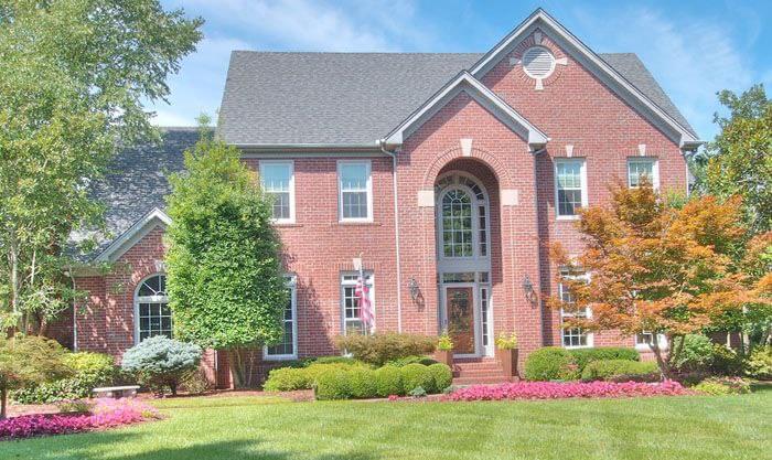 4 Ways to Get the Most Life Out of Your Asphalt Roof Replacement