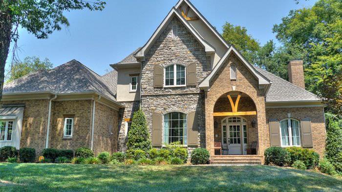 10 Things Every Contractor Should Look for During a Roof Inspection