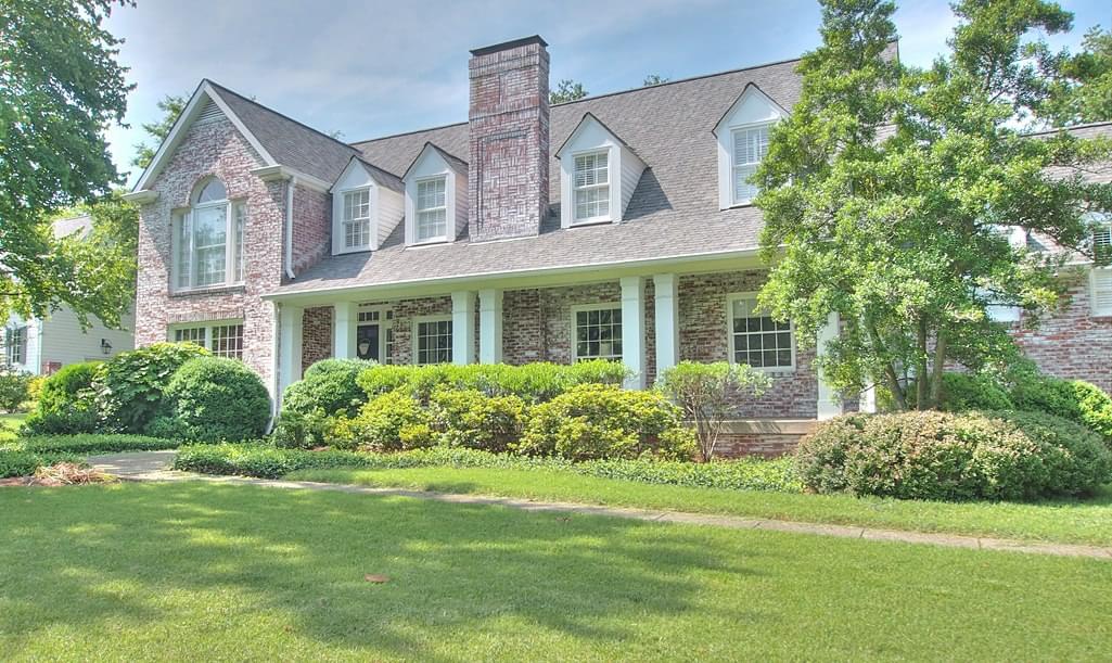 Top 8 Questions To Ask A Roofing Contractor